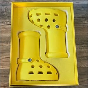 BIG RED BOOTS *Yellow Crocs*